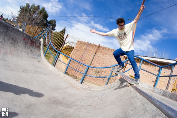 Taka Contreras, fakie crooks. Foto: Manu Urbano