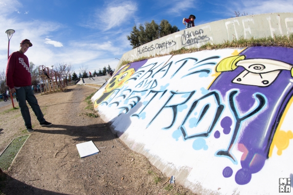 Jhony Diaz, mandando color. Foto: Manu Urbano