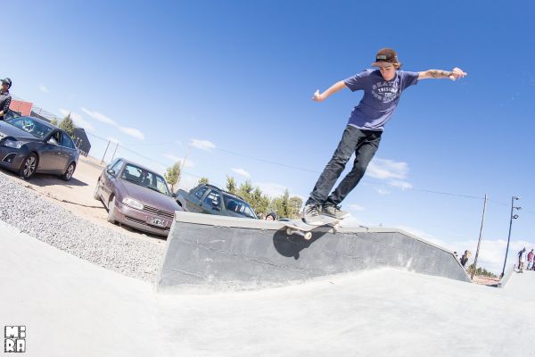 Valen Conti, bs smithgrind. Foto: Manu Urbano