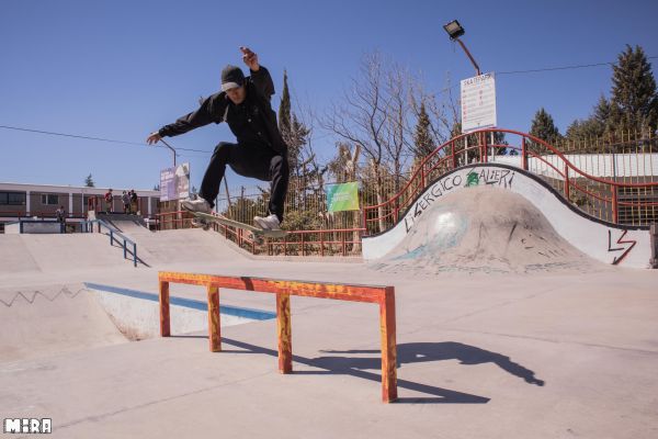 Tito Fernando, Fs lipslide. Foto: Simón Campos